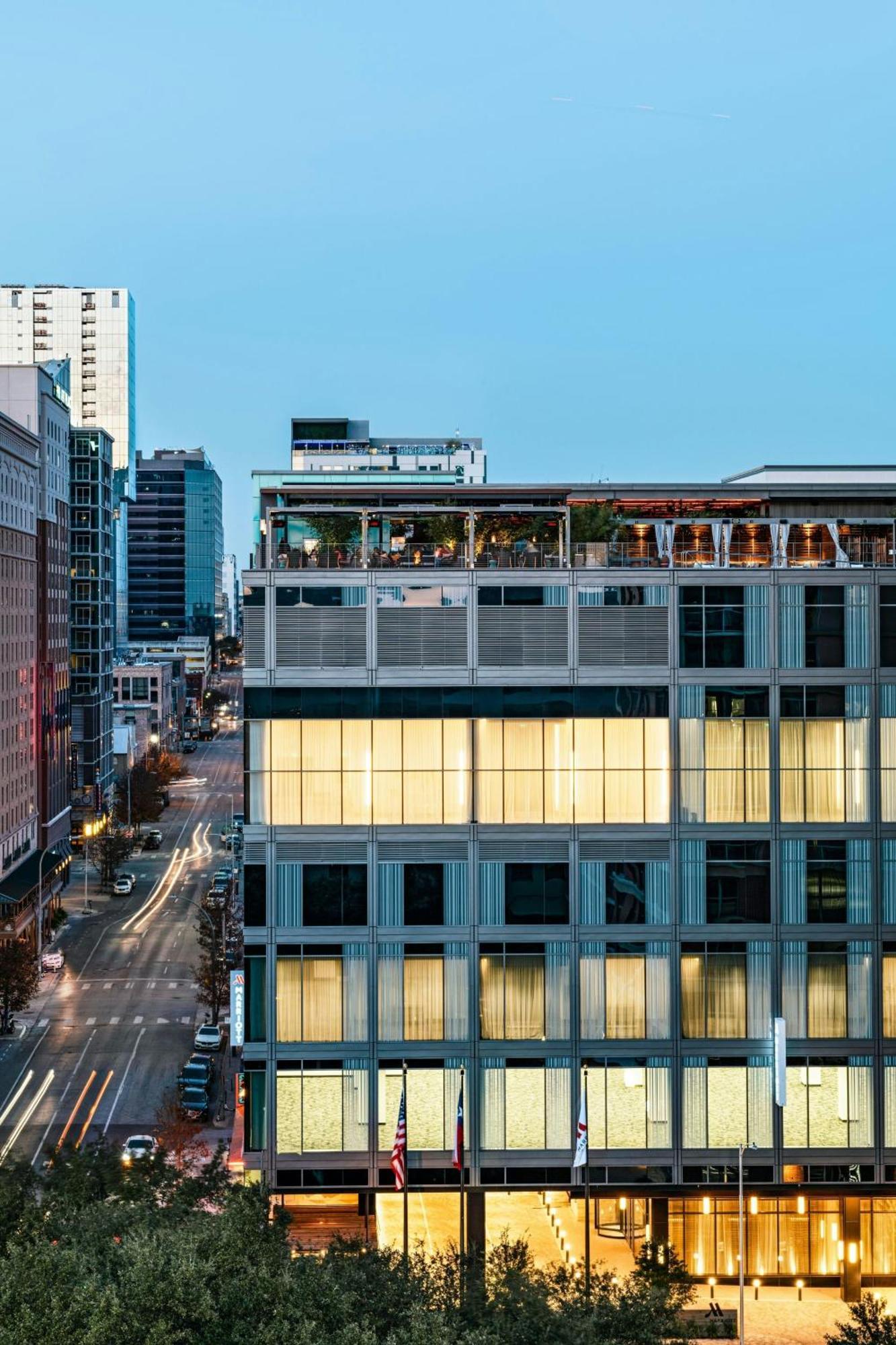 Отель Austin Marriott Downtown Экстерьер фото